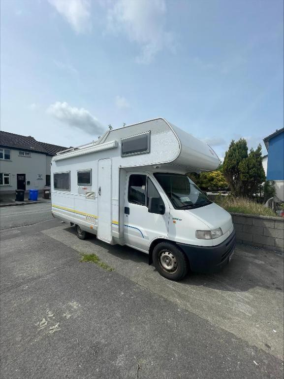 The Cosy Camper At Rockfield Park Hotel Galway Ngoại thất bức ảnh